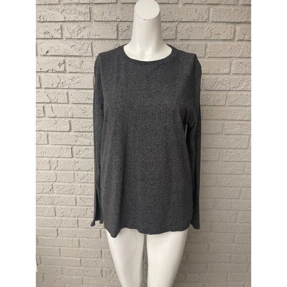 Old Navy Long Sleeve T-Shirt Size M - Picture 1 of 6